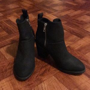 🖤Black H&M Booties😉